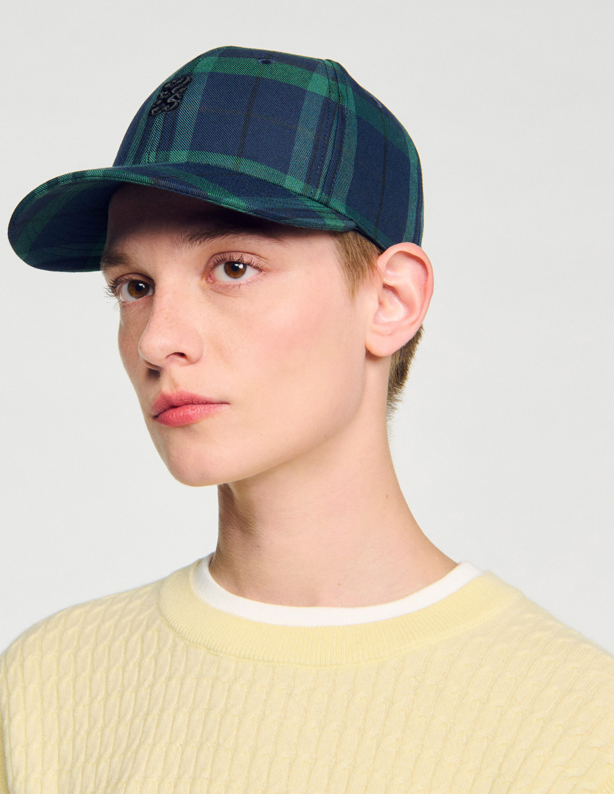 Жіноча кепка в клітинку_4