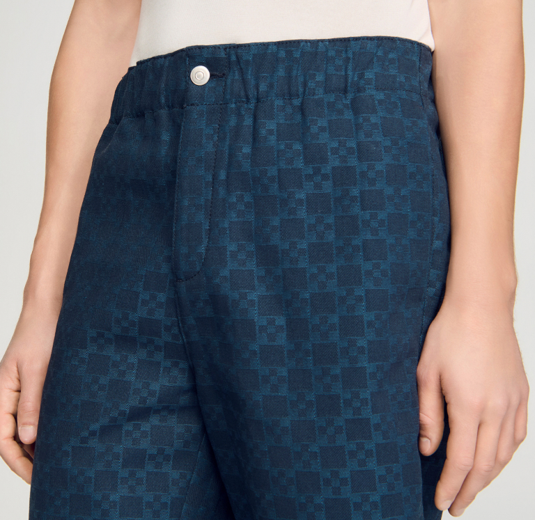 Мужские синие шорты с геометричным узором