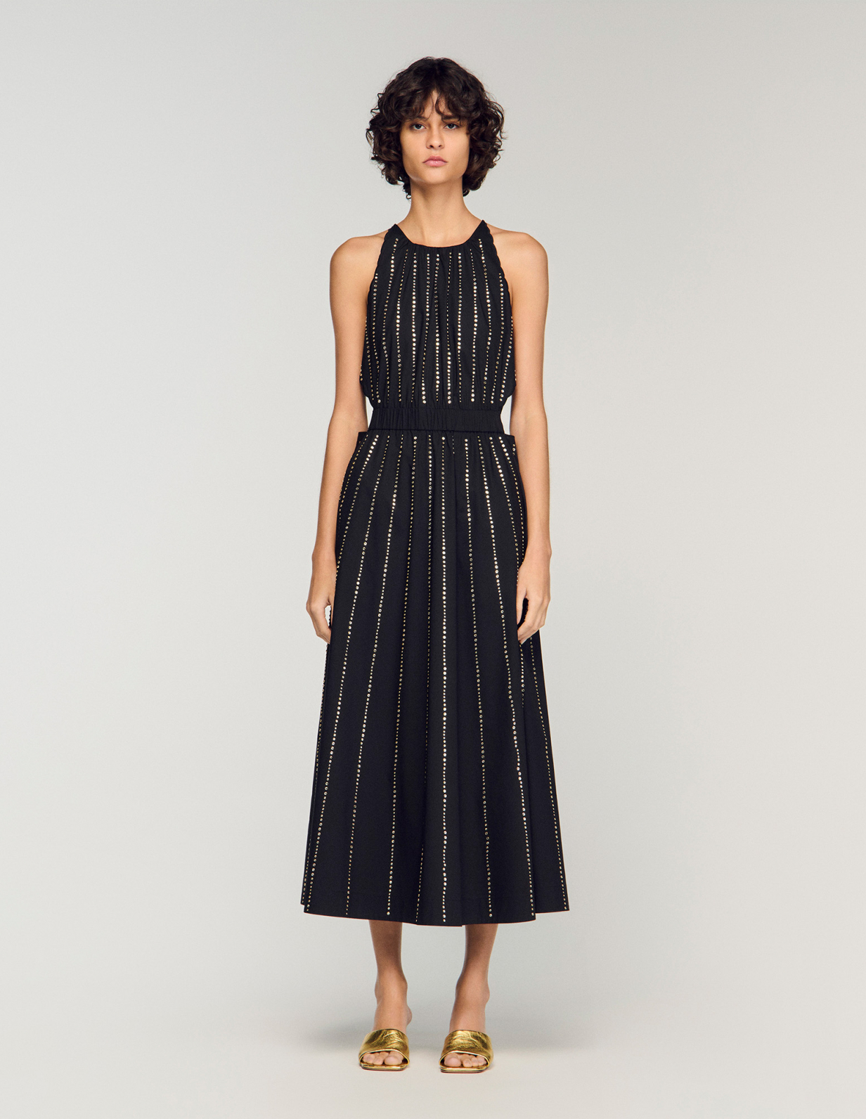 Жіноча чорна сукня, прикрашена стразами_2