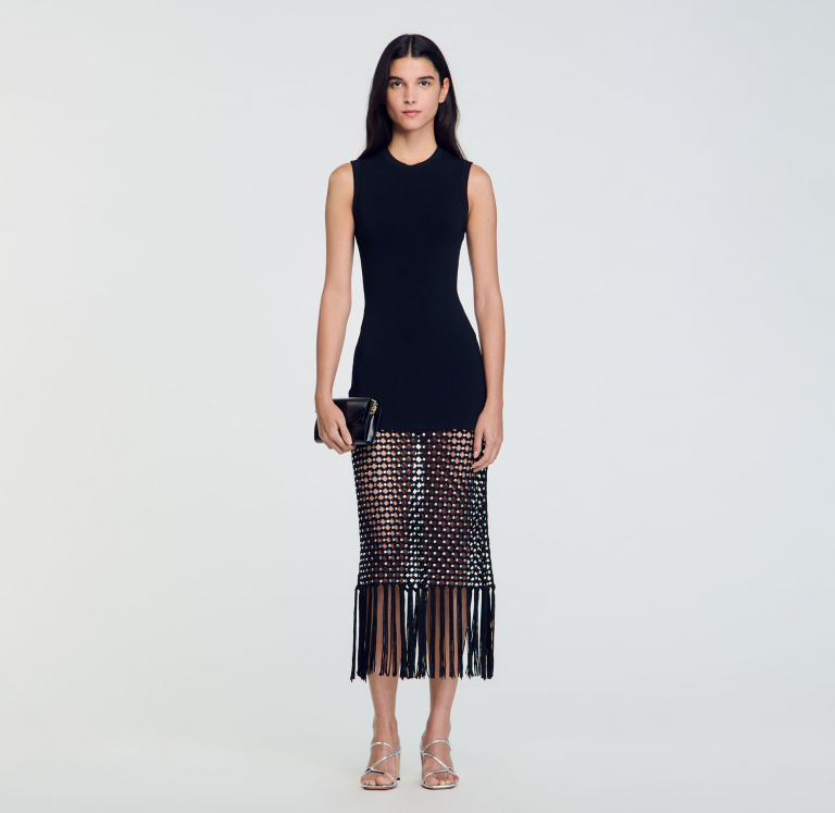 Женское трикотажное платье с бахромой