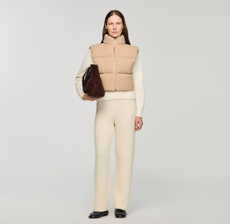 Женский шерстяной жилет фактурной вязки