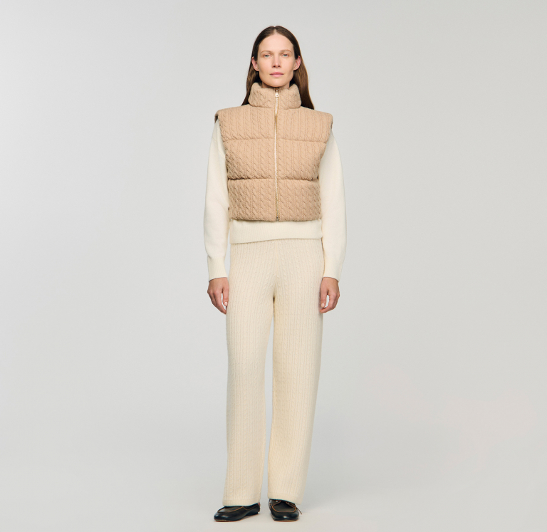 Женский шерстяной жилет фактурной вязки