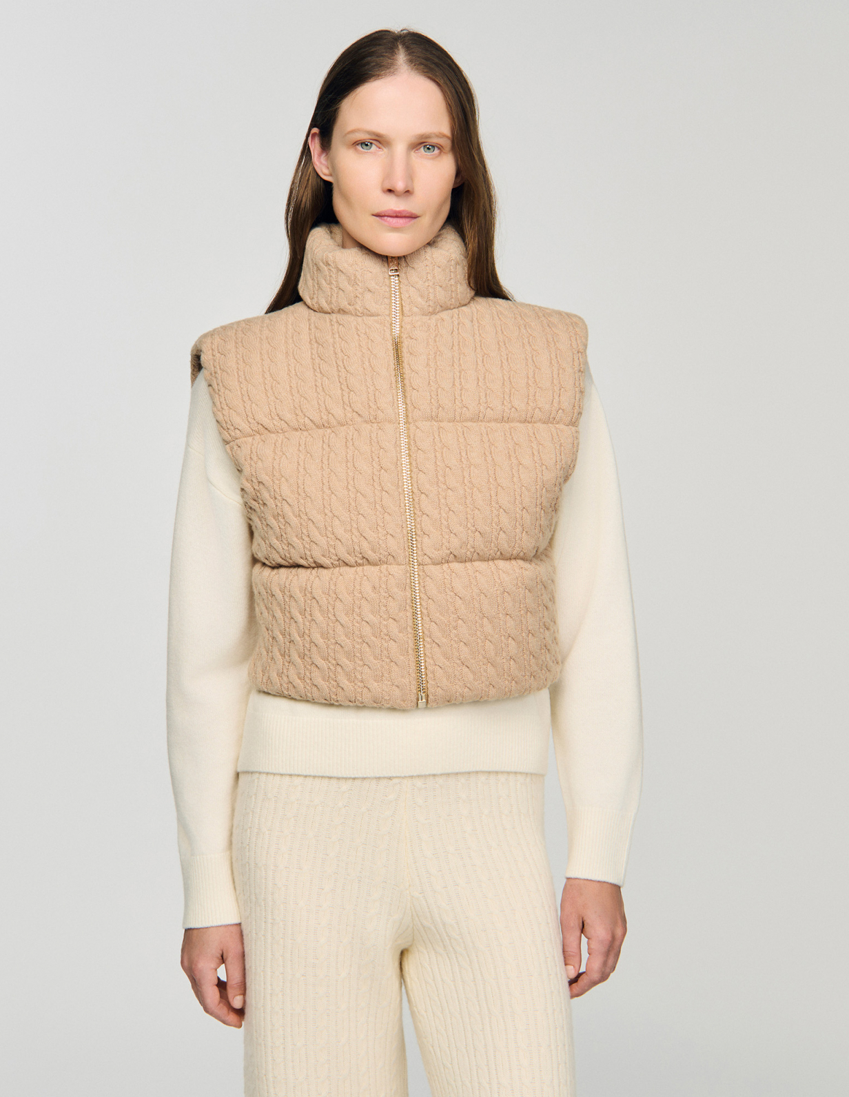 Женский шерстяной жилет фактурной вязки_4