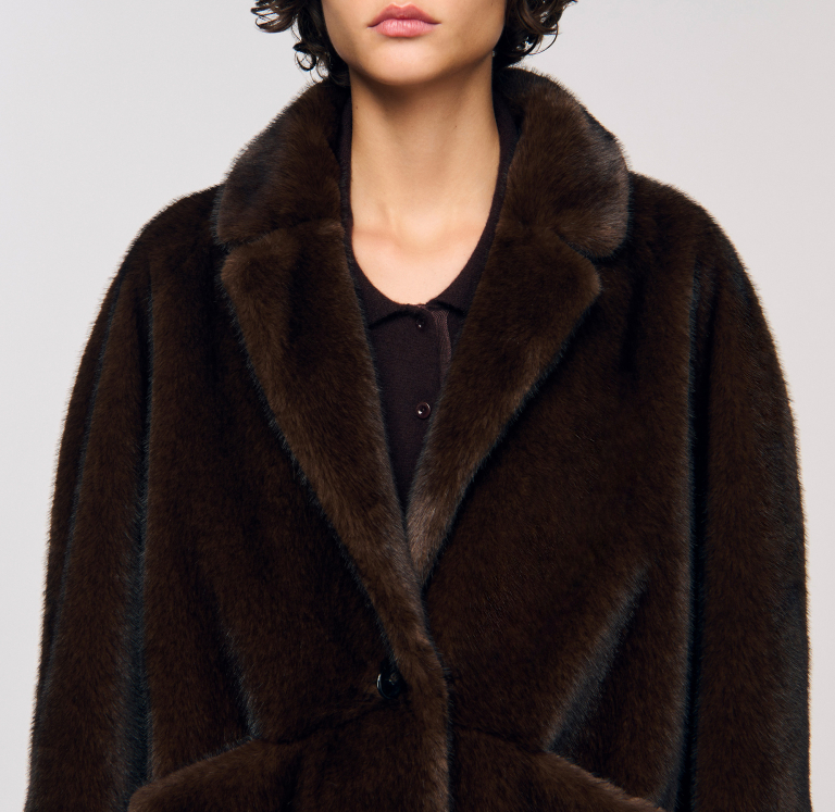 Жіноча коричнева шуба зі штучного хутра