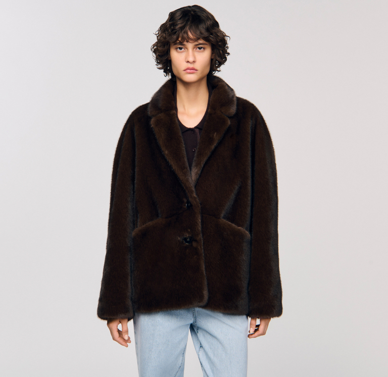 Жіноча коричнева шуба зі штучного хутра