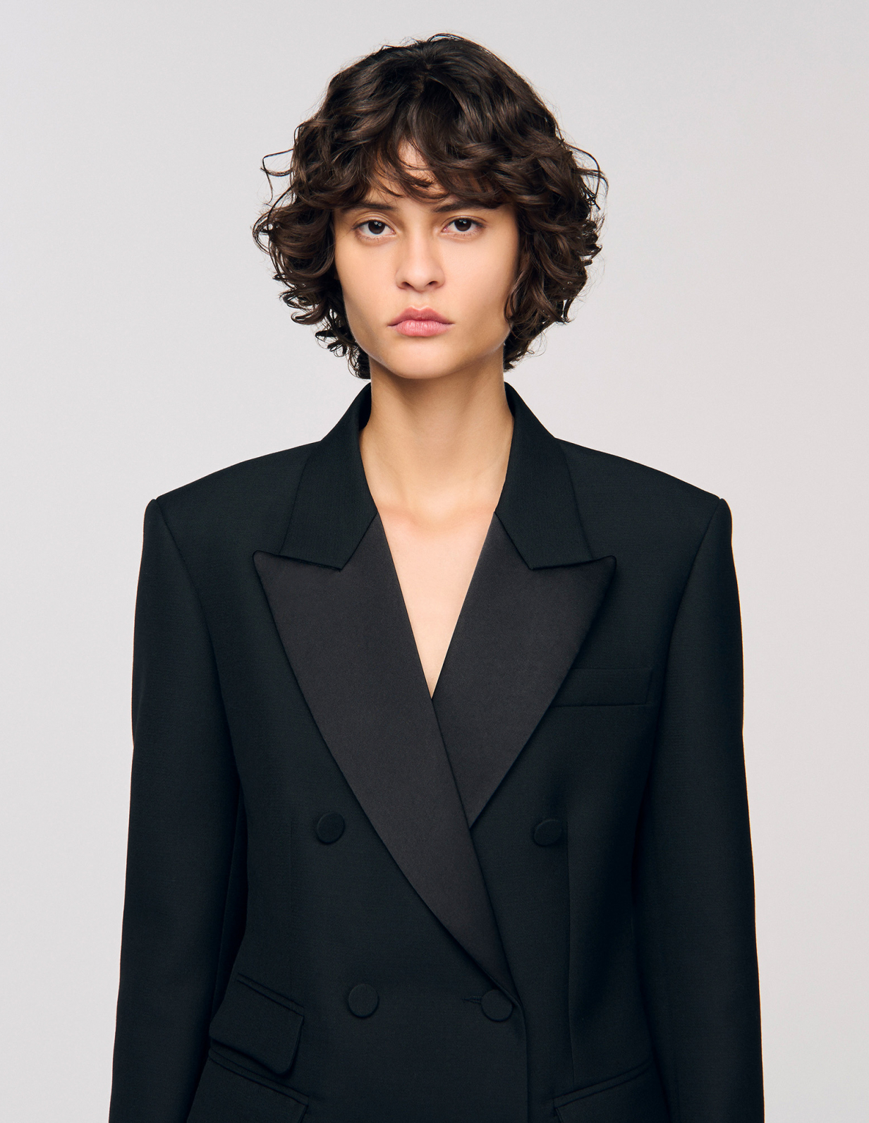 Женский жакет-смокинг с атласным воротником_3