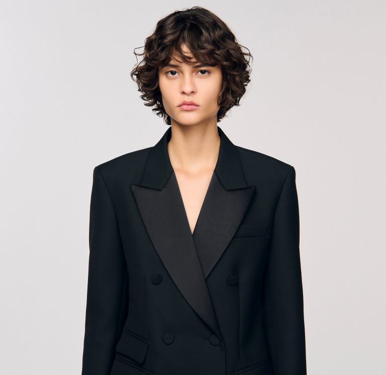 Женский жакет-смокинг с атласным воротником