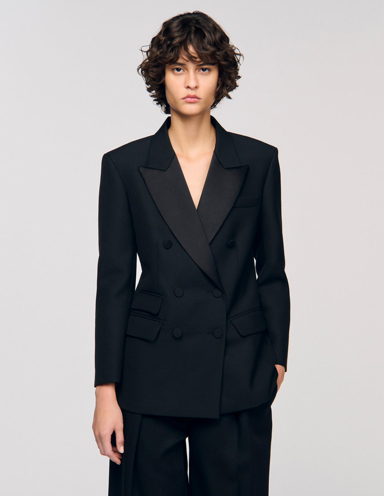 Женский жакет-смокинг с атласным воротником_4