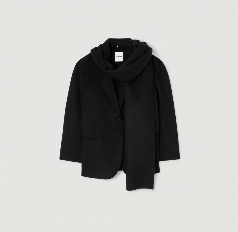 Женское короткое пальто с интегрированным шарфом