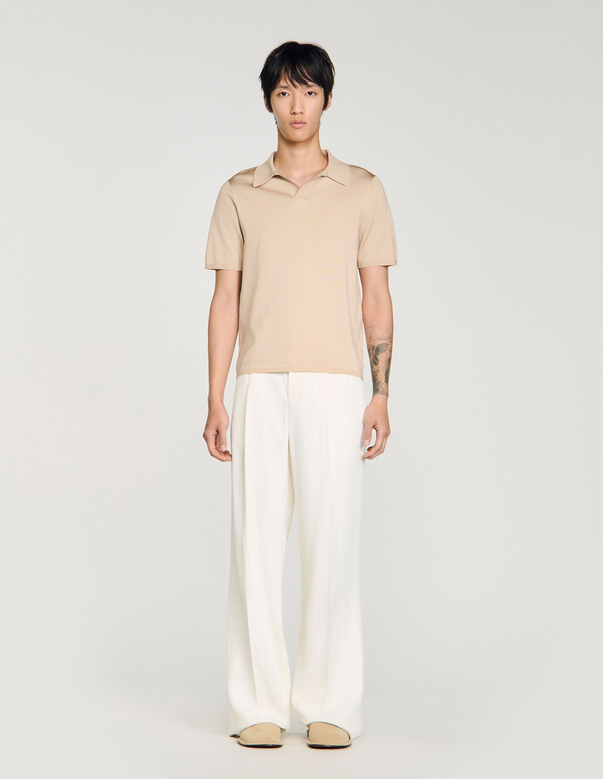 Чоловіче трикотажне поло з V-подібним вирізом_2