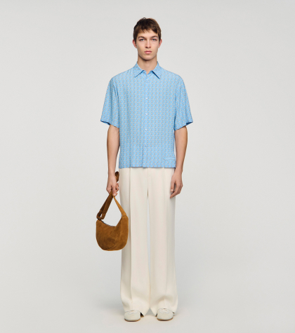 Чоловіча блакитна сорочка з принтом у вигляді ланок