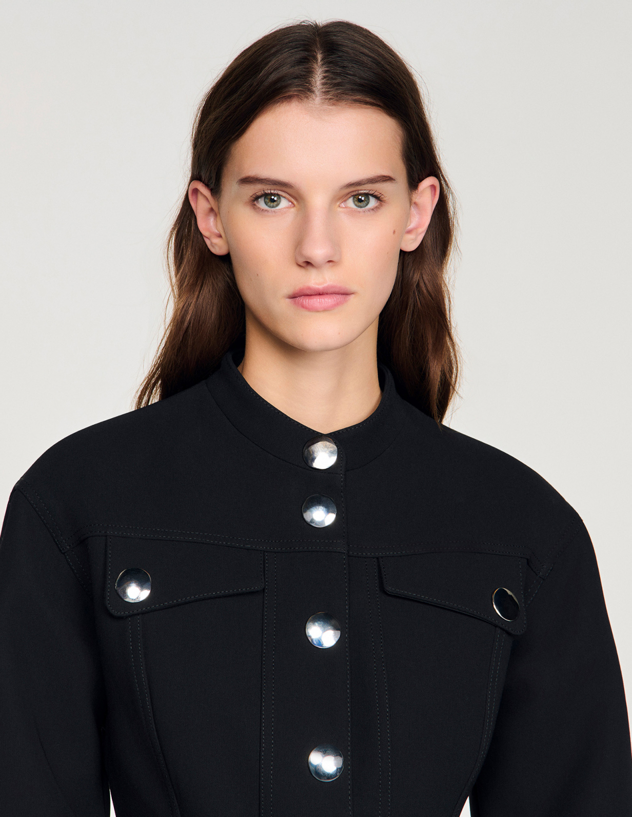 Женский короткий жакет с баской и оборками._3