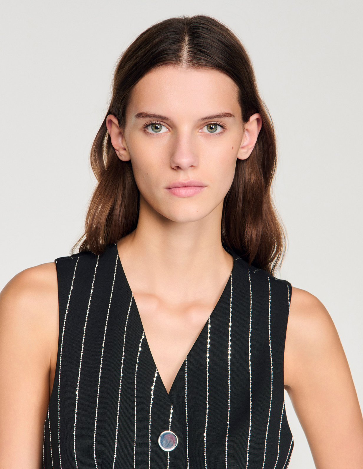 Женский жилет в полоску с пайетками_3