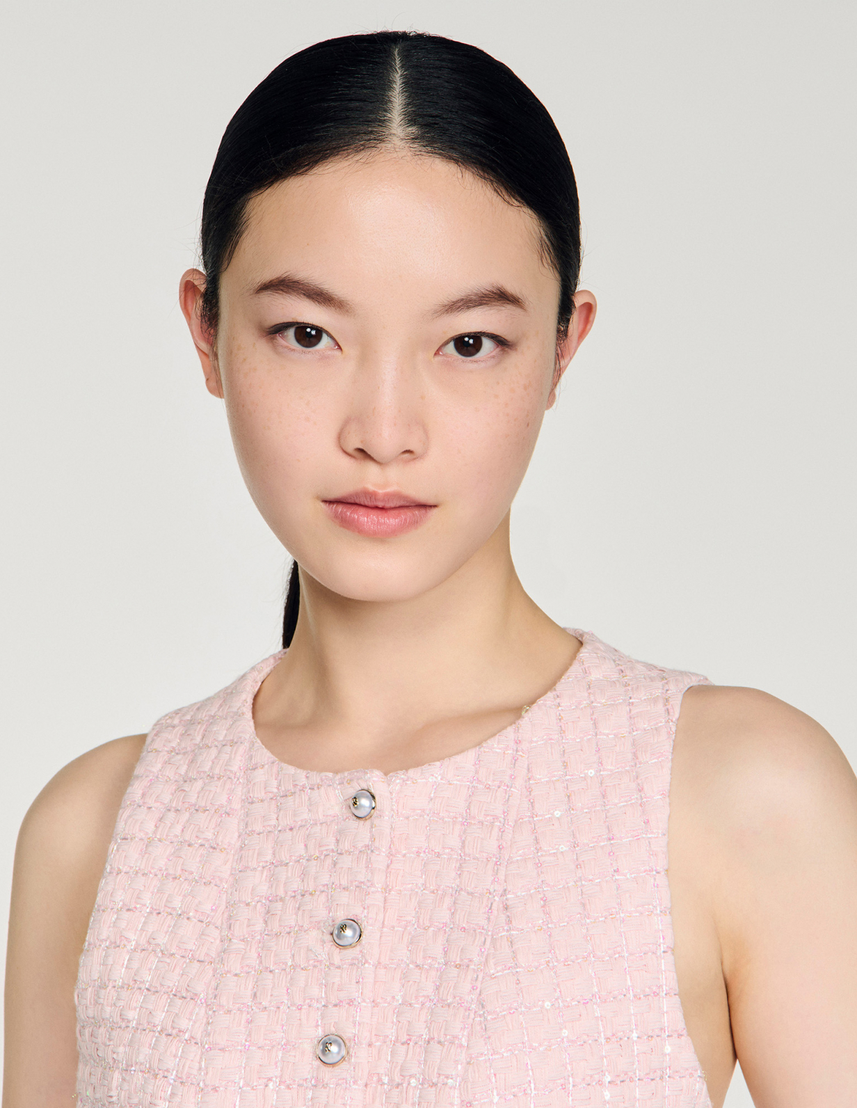 Женский твидовый жилет в клетку с пайетками_3