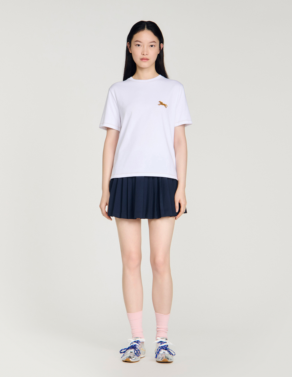 Жіноча футболка з вишивкою у вигляді коня_2