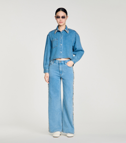 Женская джинсовая рубашка с цветочным узором