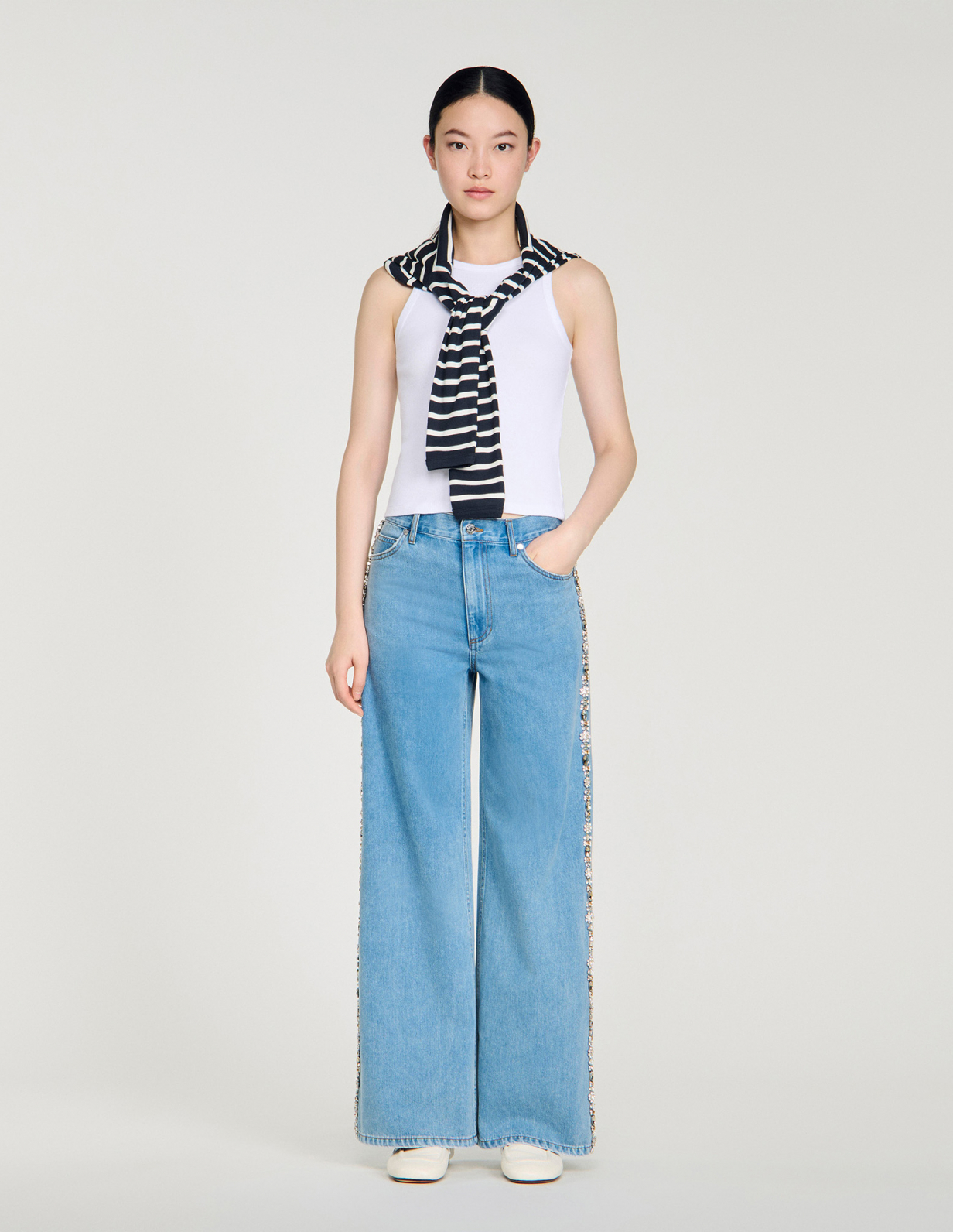 Женские широкие джинсы с цветочным узором_1