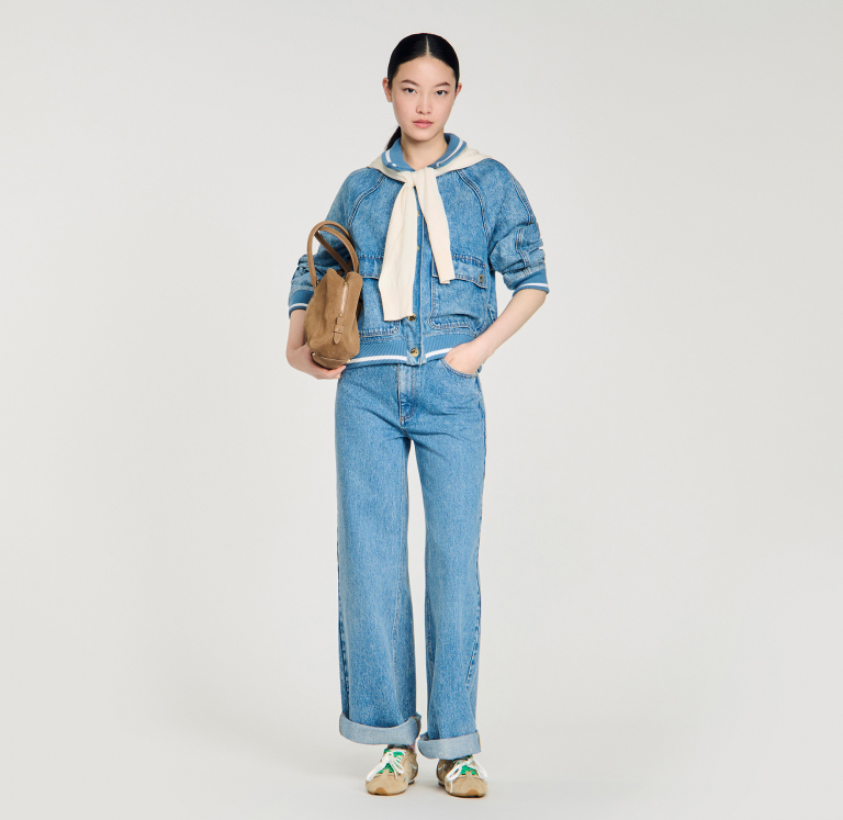 Женские широкие выцветшие джинсы