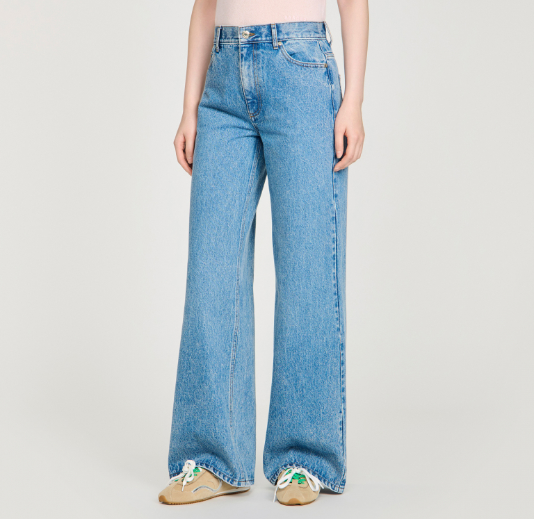 Женские широкие выцветшие джинсы