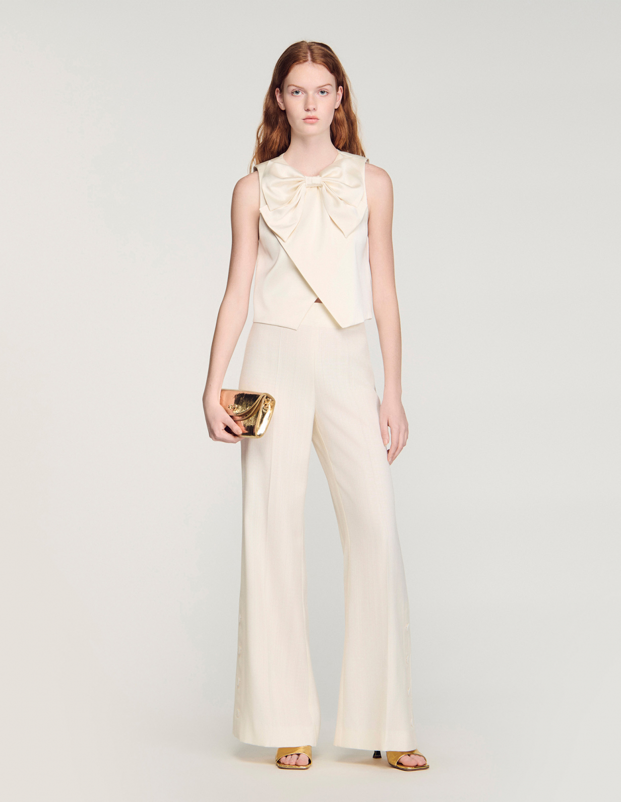 Жіночий короткий атласний топ з бантом_1