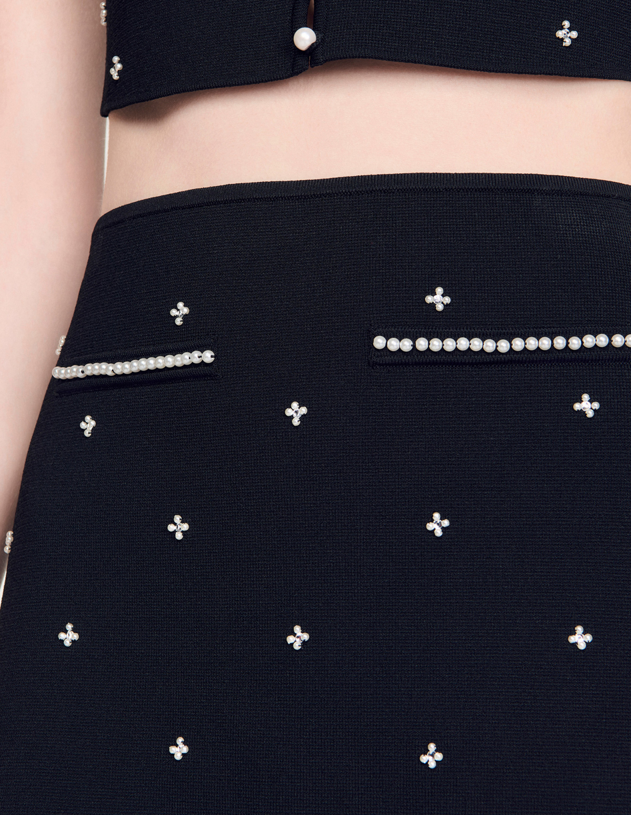 Женская вязаная юбка с вышивкой стразами_3