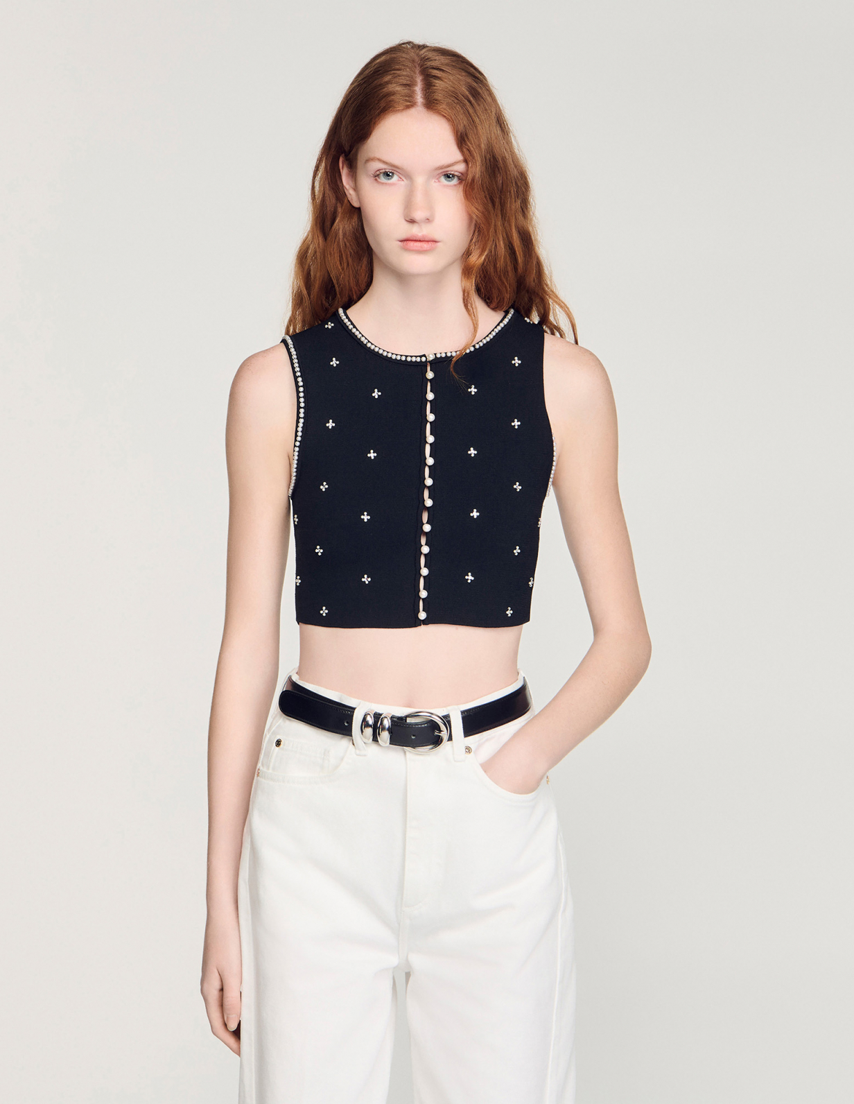 Жіночий в'язаний топ з вишивкою і стразами_4