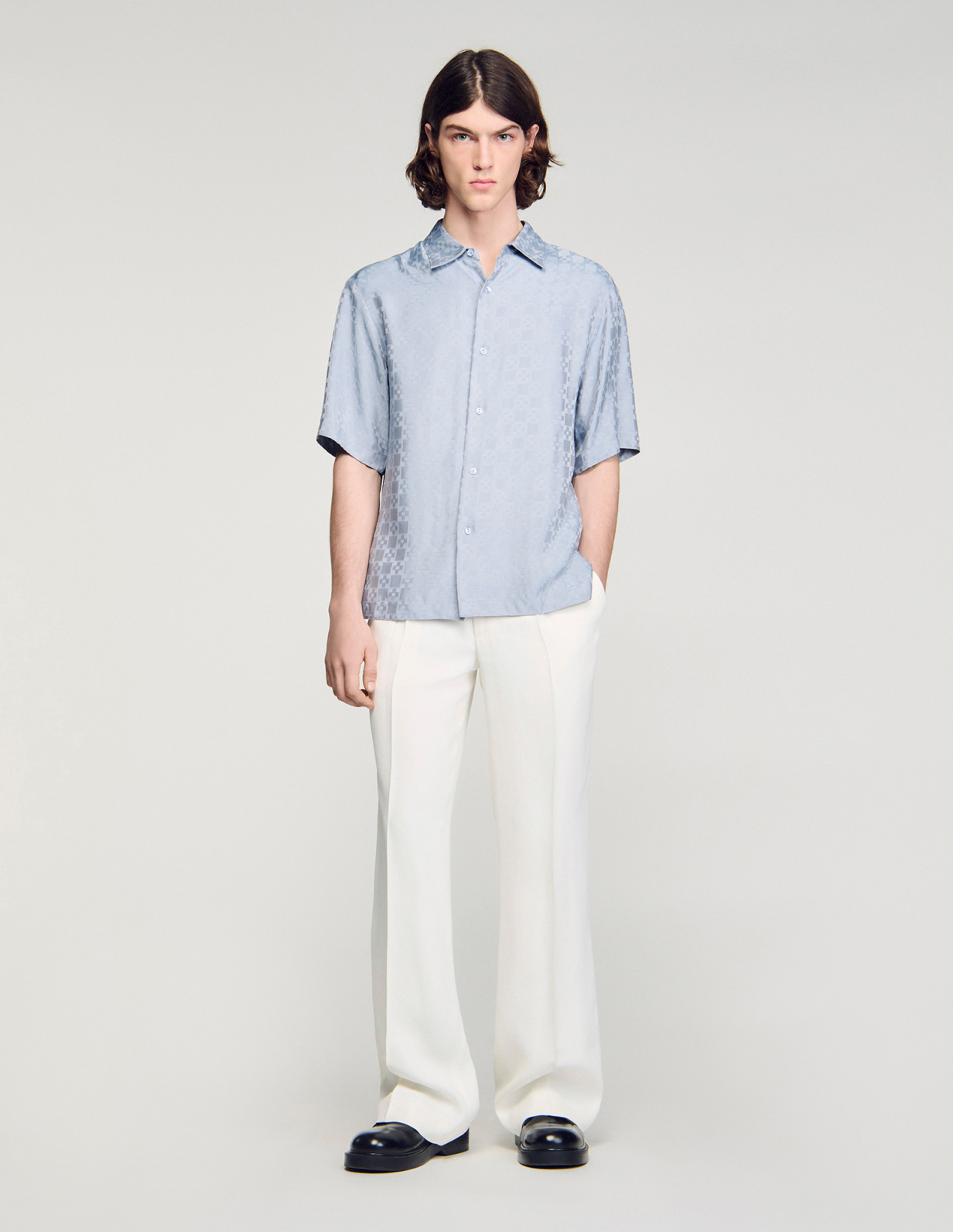 Мужская голубая рубашка с геометричским узором_1