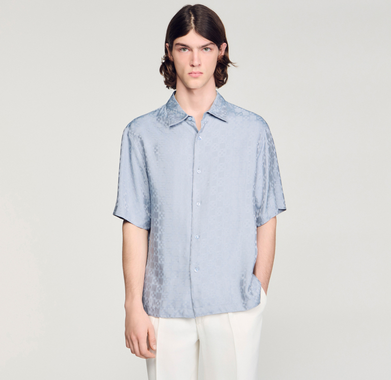 Мужская голубая рубашка с геометричским узором