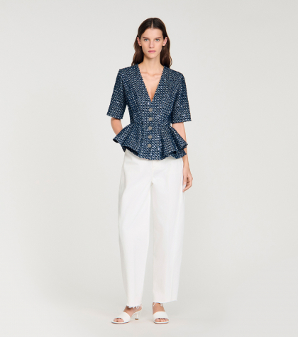 Женский жакет с баской и пайетками