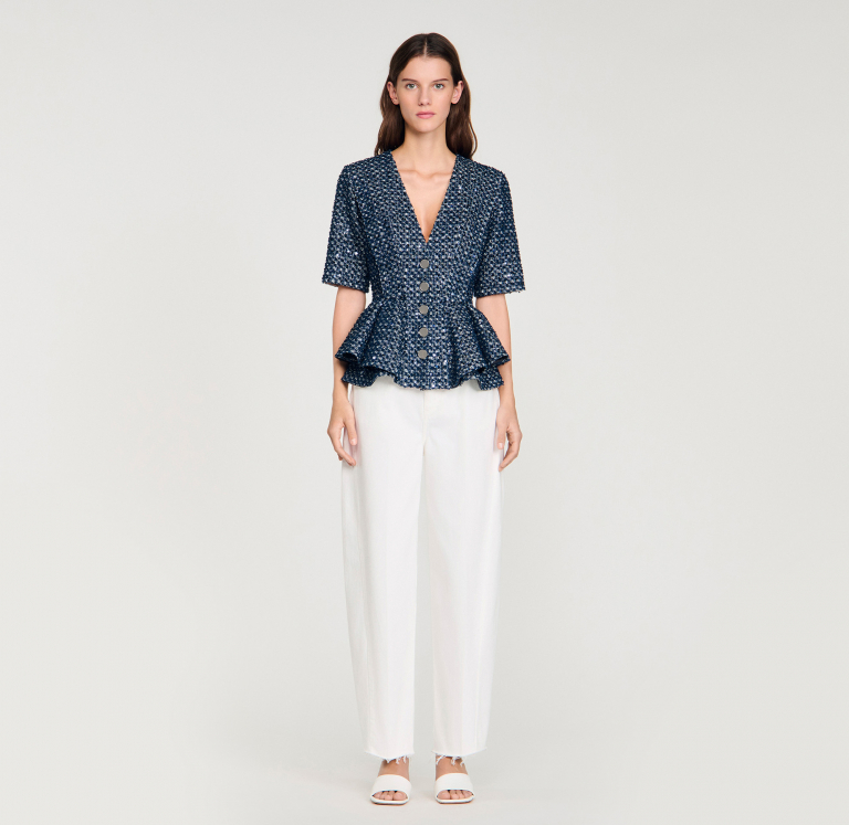 Женский жакет с баской и пайетками