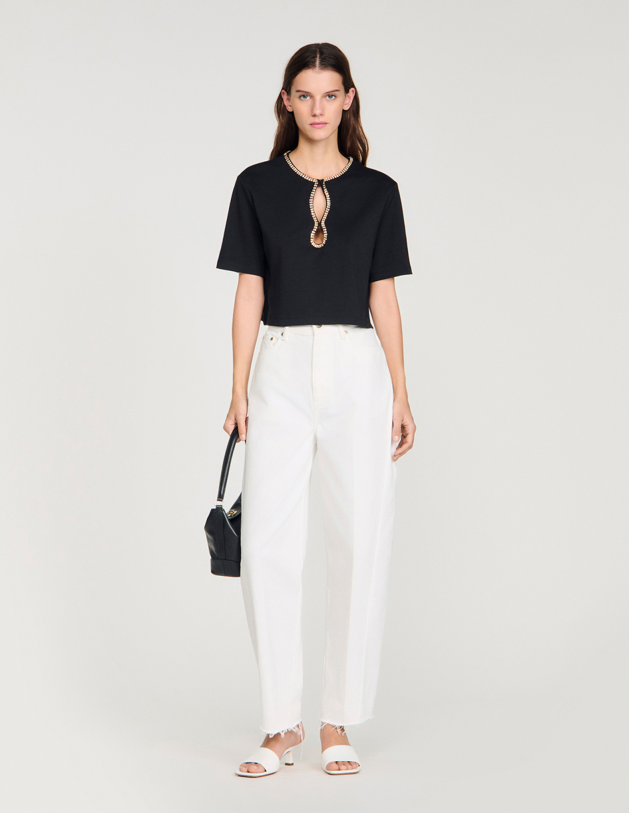 Женская укороченная футболка со стразами_1