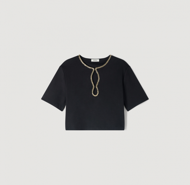 Женская укороченная футболка со стразами