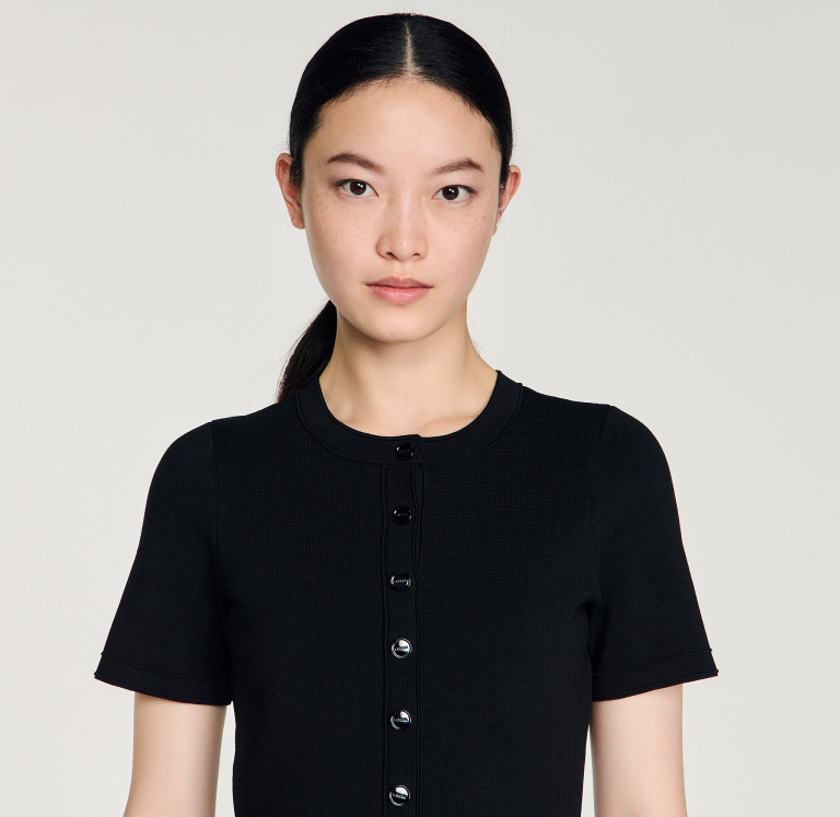 Жіноча довга в'язана сукня з баскою