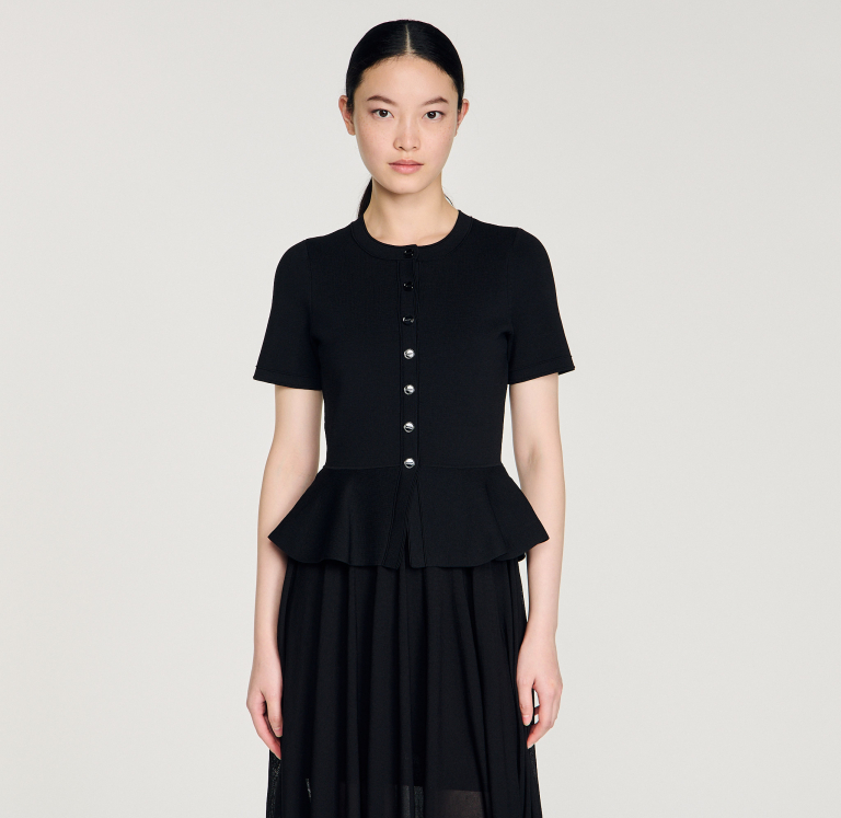 Жіноча довга в'язана сукня з баскою