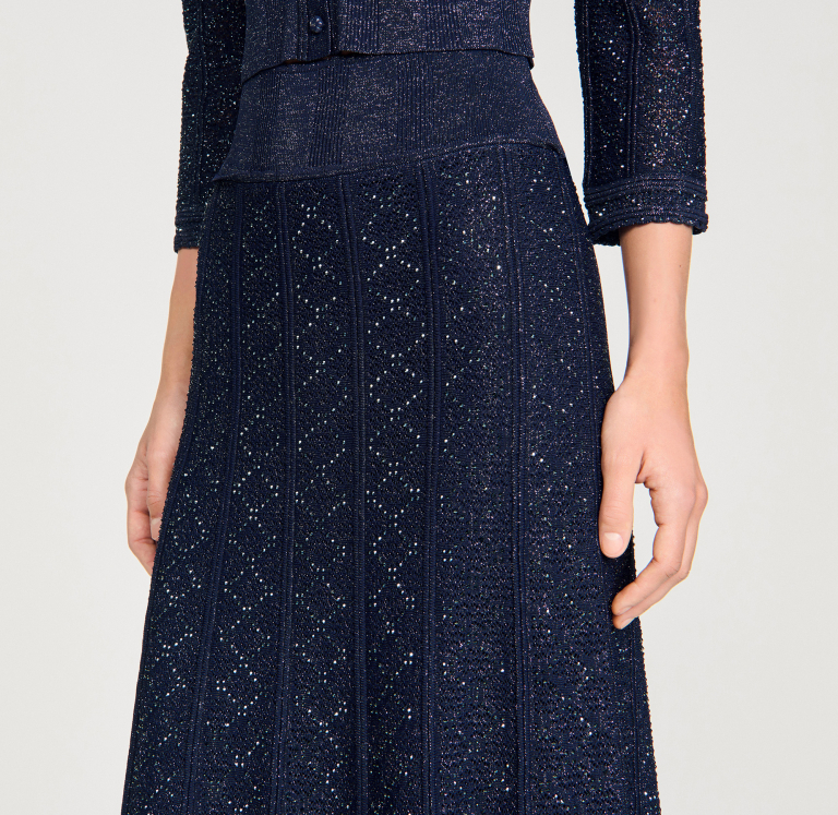 Жіноча довга в'язана спідниця зі стразами