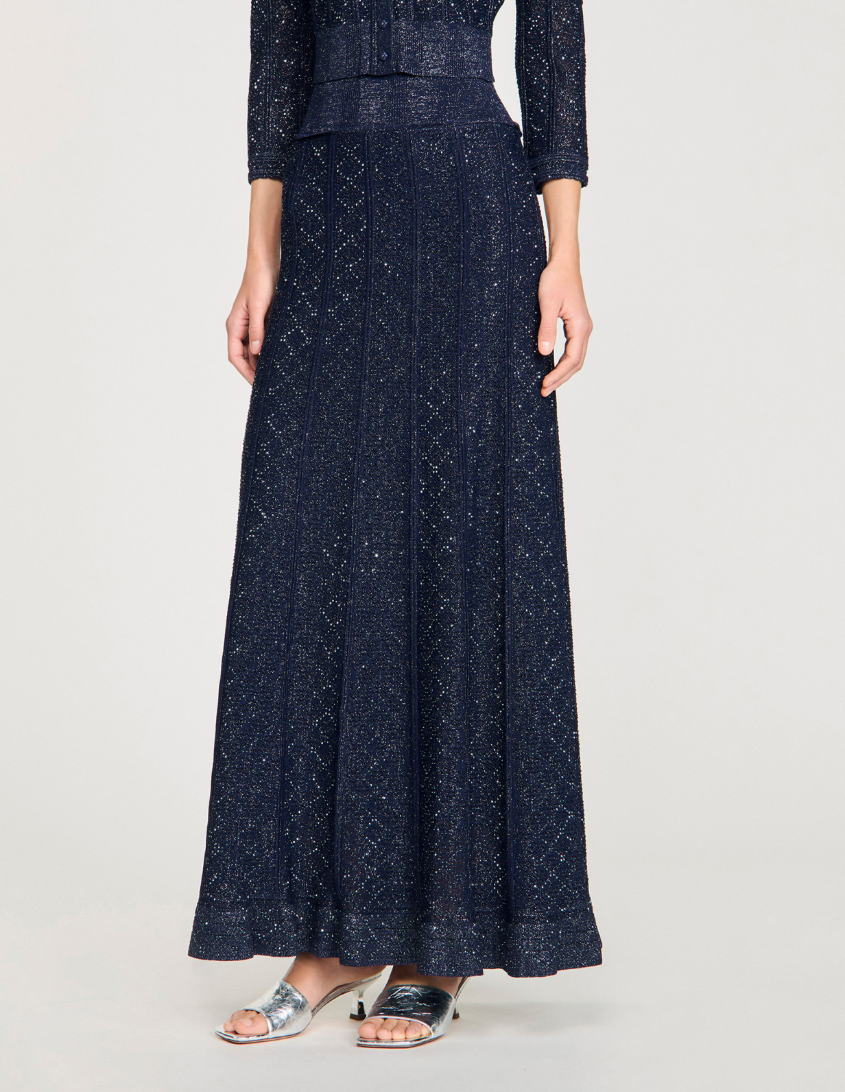 Жіноча довга в'язана спідниця зі стразами_4