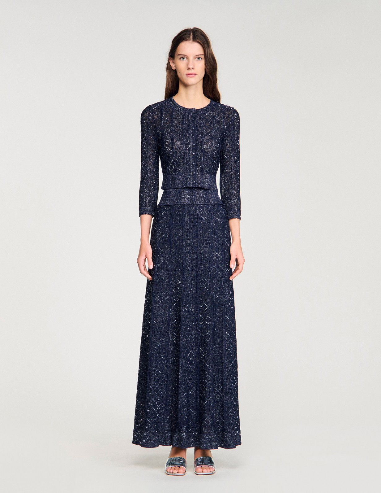 Жіночий короткий в'язаний кардиган зі стразами_2