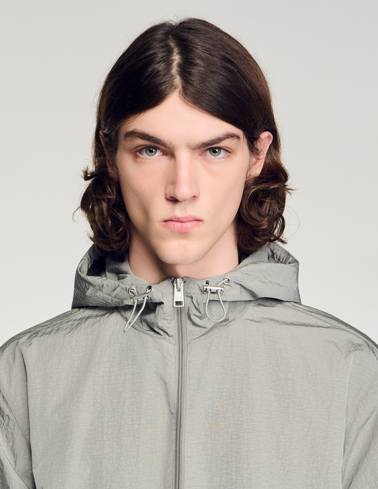 Чоловіча куртка з технічної тканини, з капюшоном_3