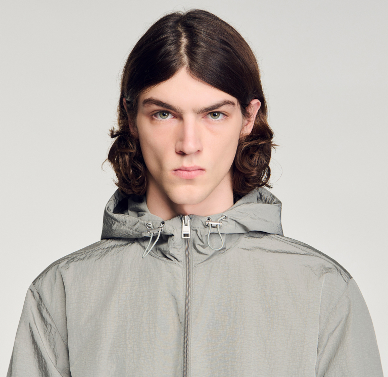 Чоловіча куртка з технічної тканини, з капюшоном