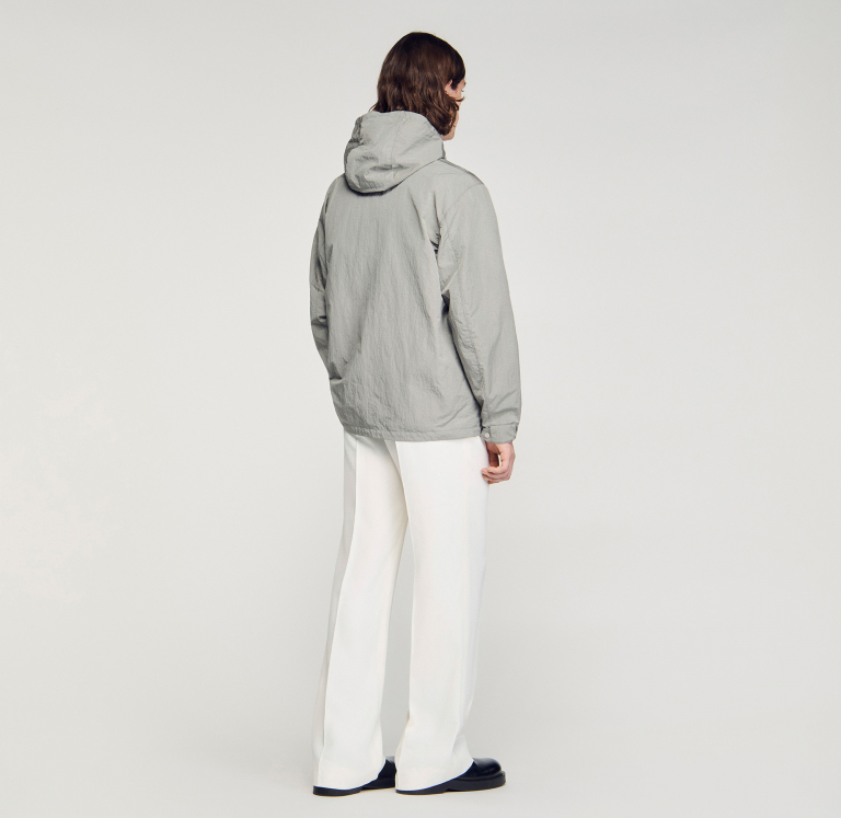 Чоловіча куртка з технічної тканини, з капюшоном