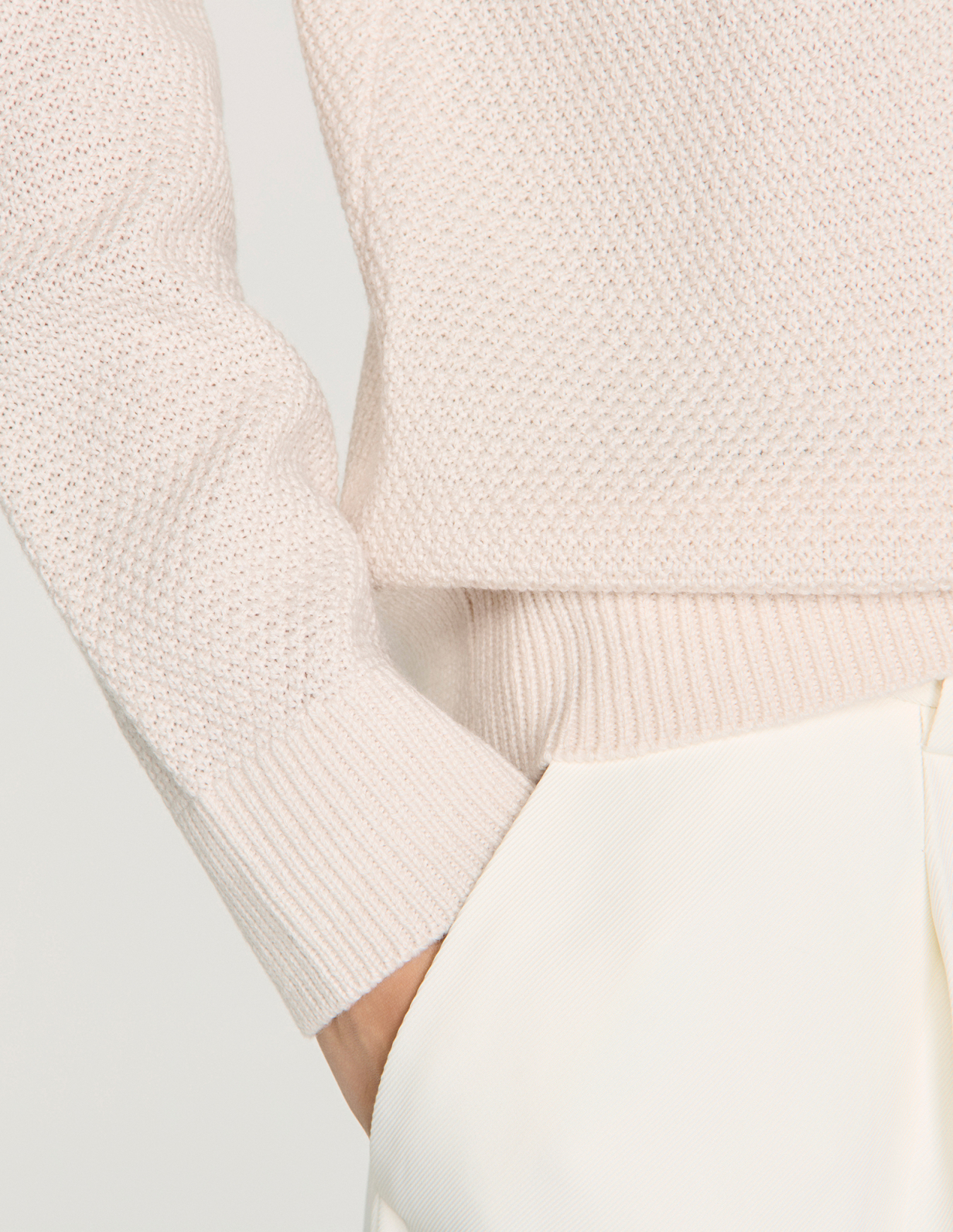 Мужской молочный джемпер_5