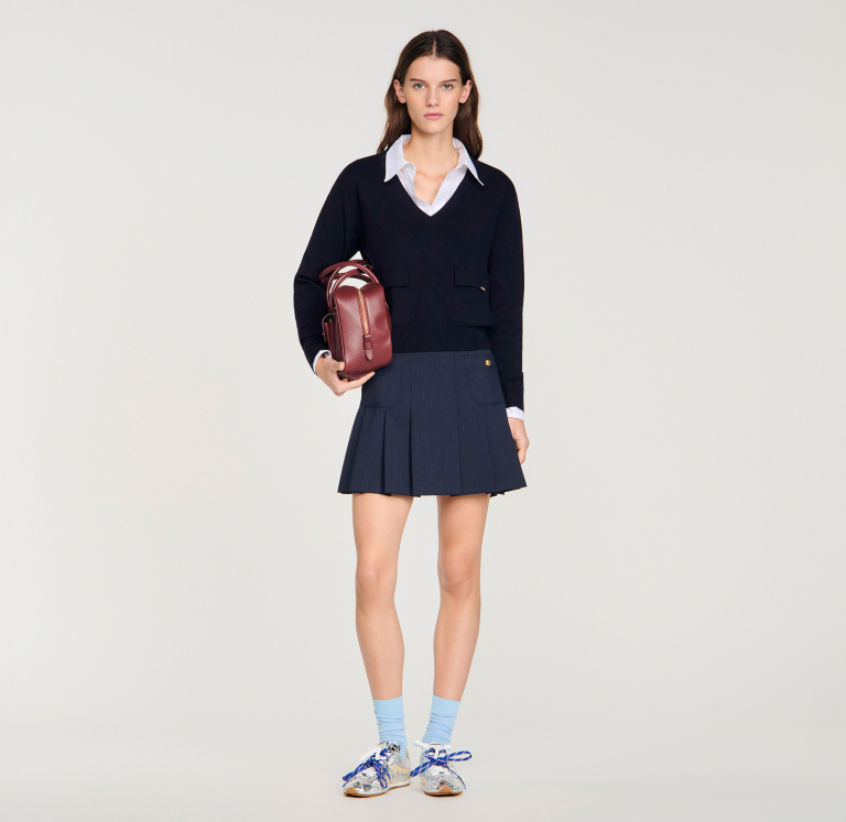 Женский синий джемпер с V-образным вырезом