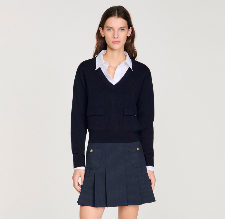 Женский синий джемпер с V-образным вырезом