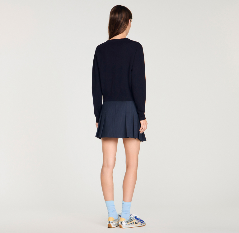 Женский синий джемпер с V-образным вырезом