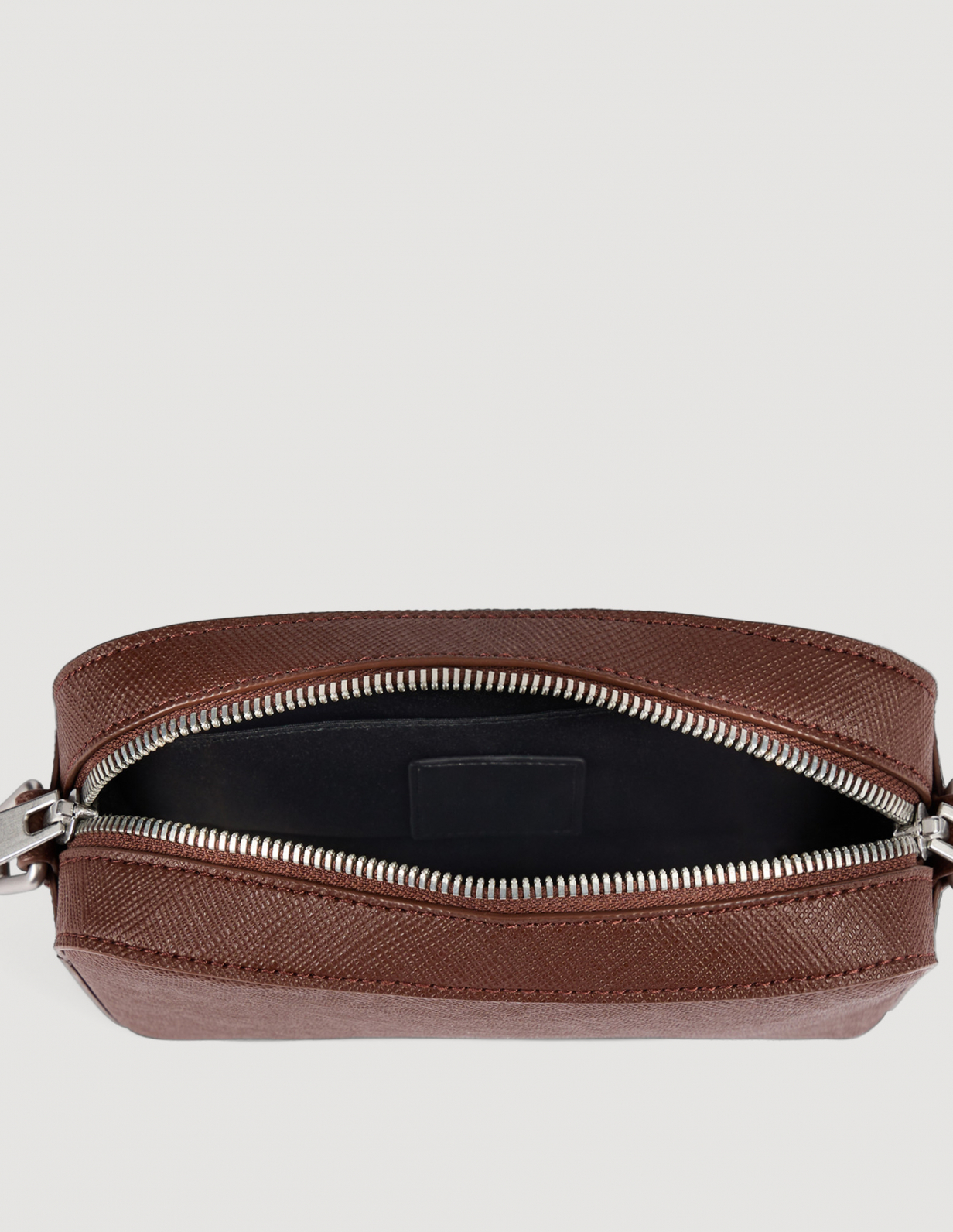 Чоловіча коричнева сумка з переробленої шкіри_5