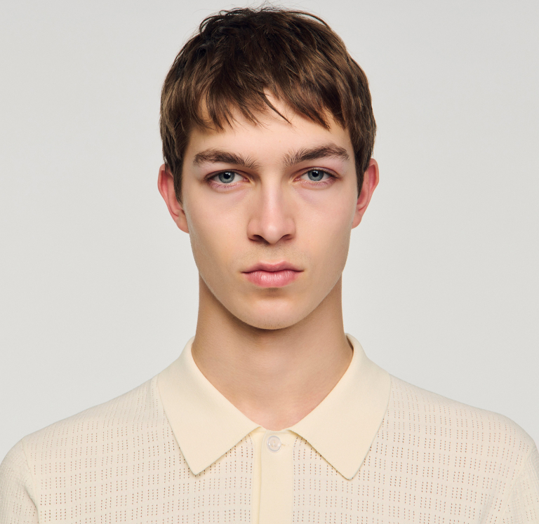 Чоловіче молочне поло на ґудзиках