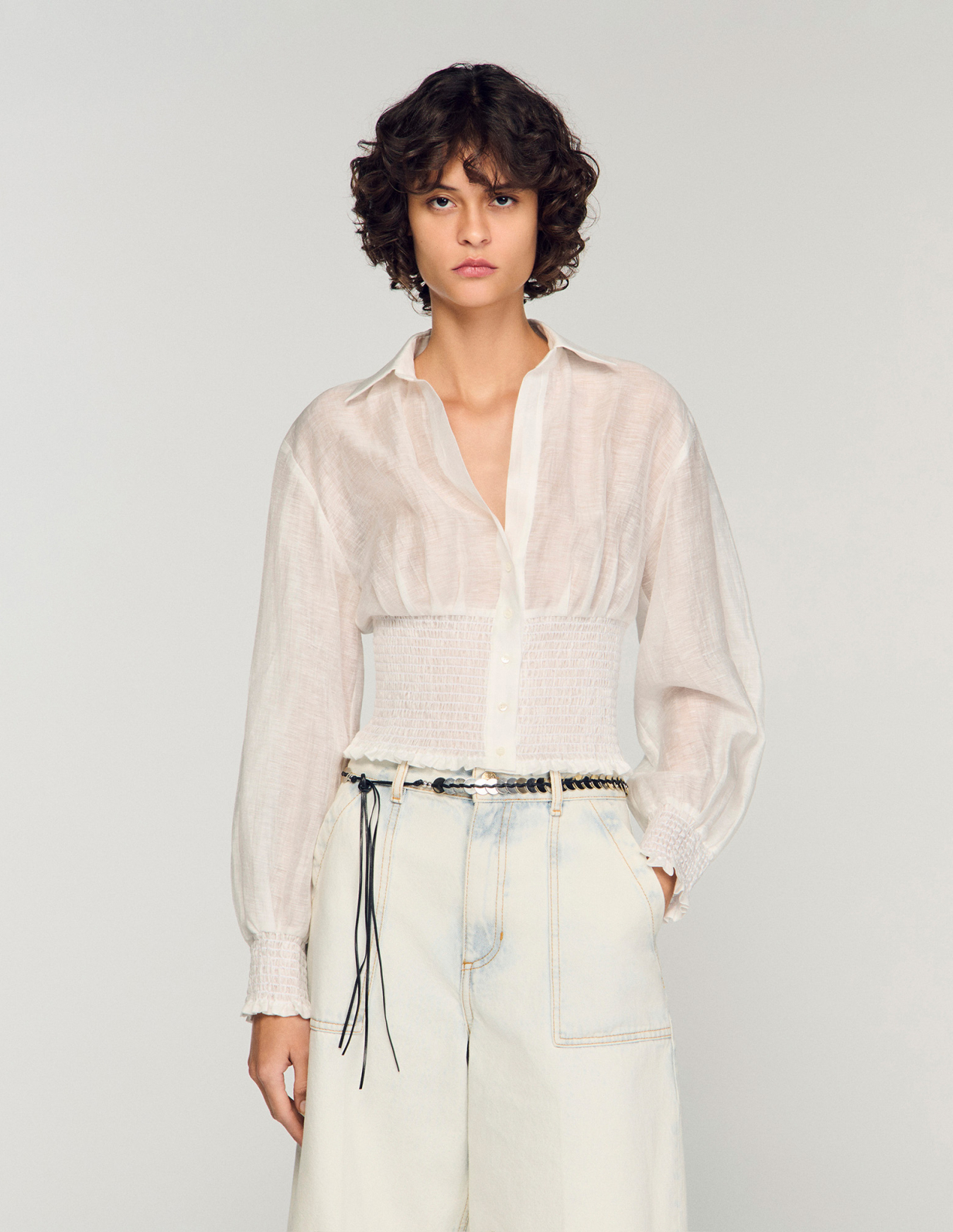 Женская льняная рубашка с присборенной талией_4