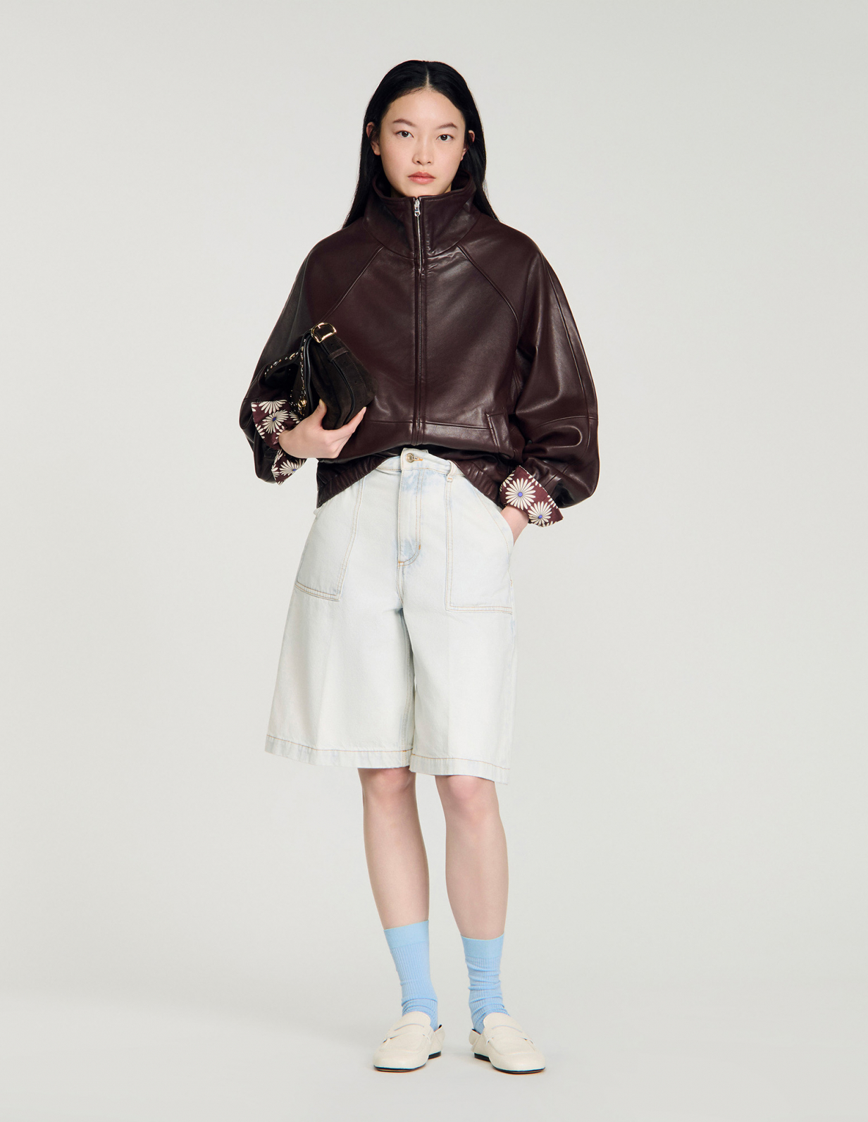 Жіноча коричнева шкіряна куртка_1