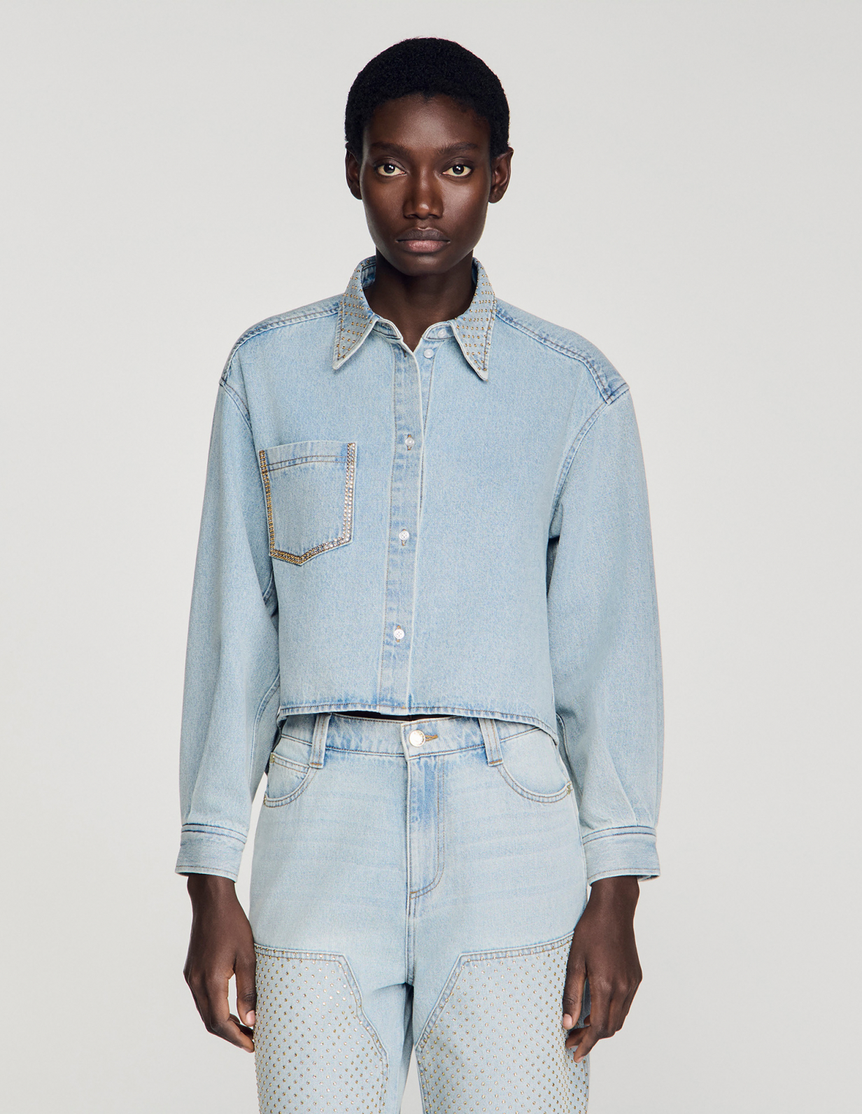 Жіноча джинсова сорочка зі стразами_4