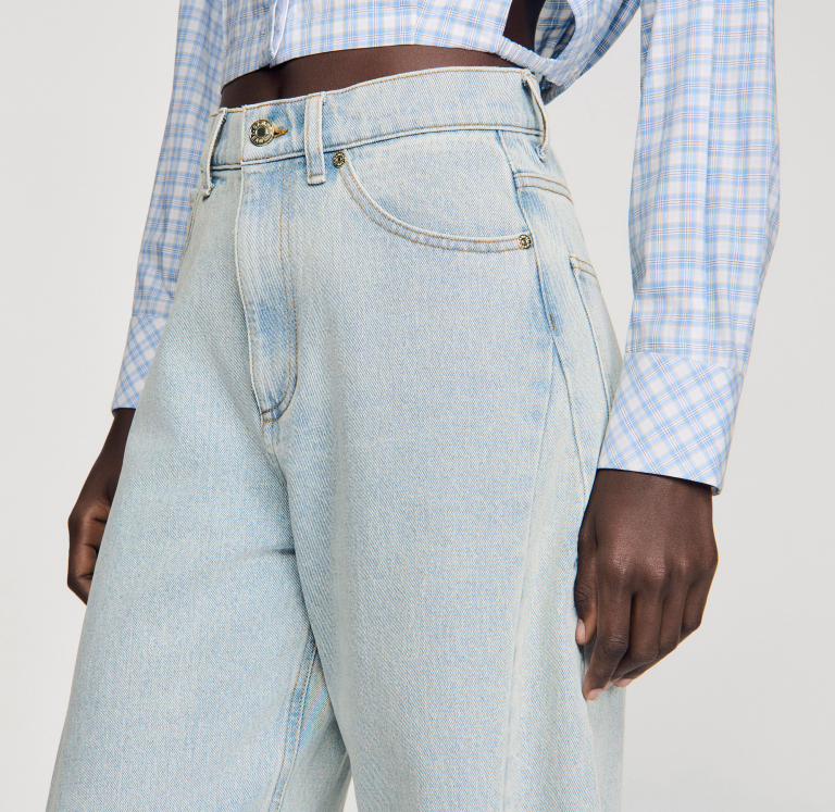 Женские голубые широкие джинсы